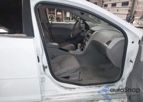 2011 Chevrolet Malibu Ls from USA, damaged, VIN 1G1ZB5E17BF252157